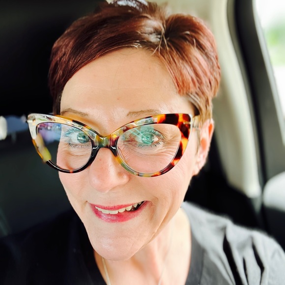 Meet your Posher, Tammy - Picture 1 of 1